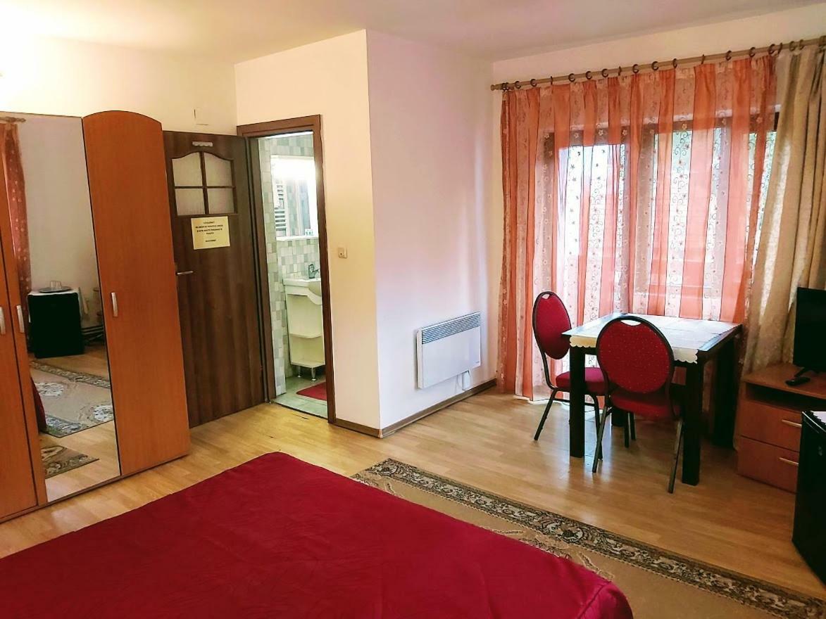 Pensiunea Agroturistica Piscul Soarelui Cîmpulung Esterno foto